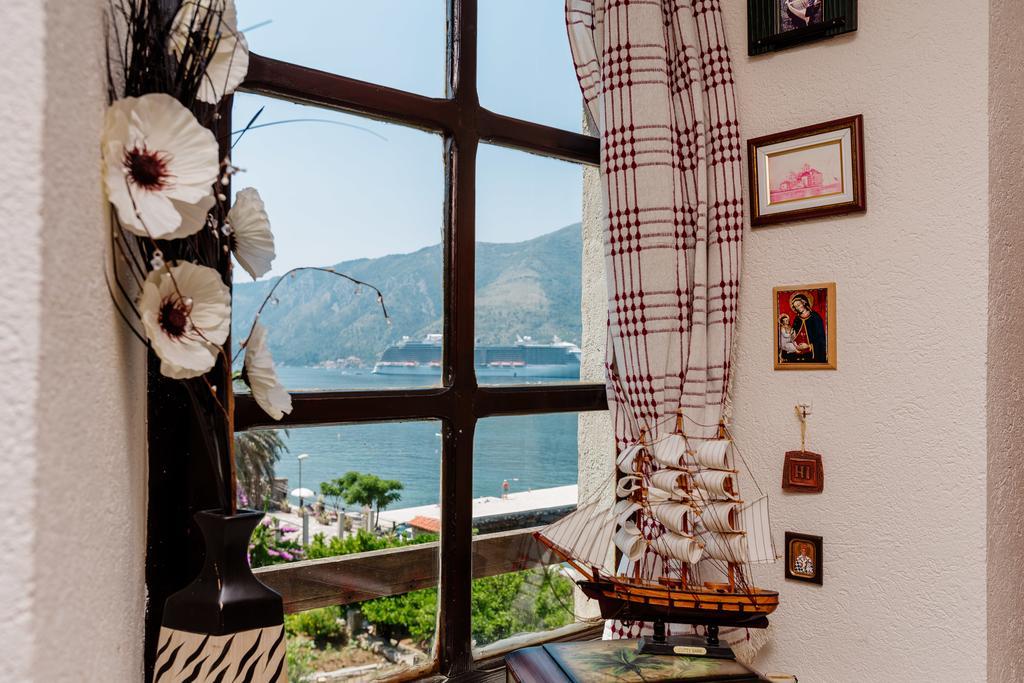 Celine'S Place By The Sea Cattaro Esterno foto