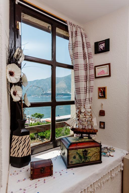 Celine'S Place By The Sea Cattaro Esterno foto