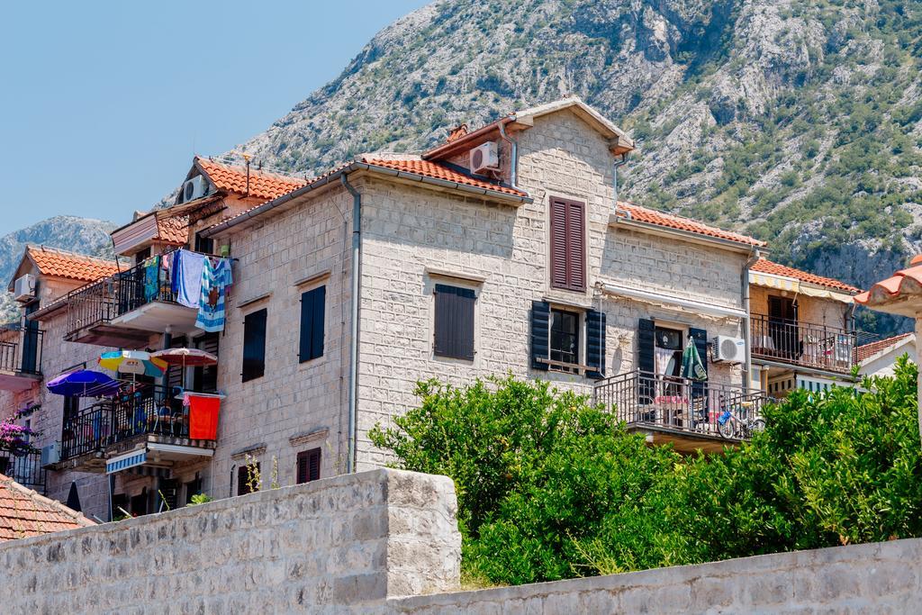Celine'S Place By The Sea Cattaro Esterno foto