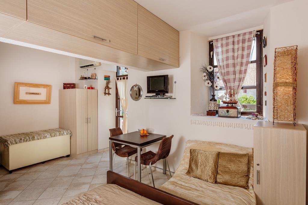 Celine'S Place By The Sea Cattaro Esterno foto
