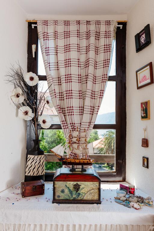 Celine'S Place By The Sea Cattaro Esterno foto